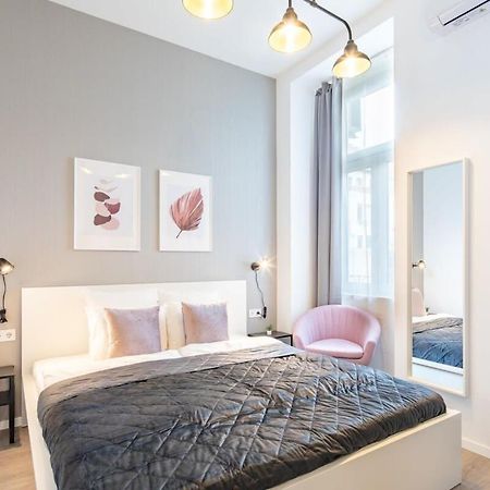 Extreme Central - Modern Mini Studio Budapest Ngoại thất bức ảnh