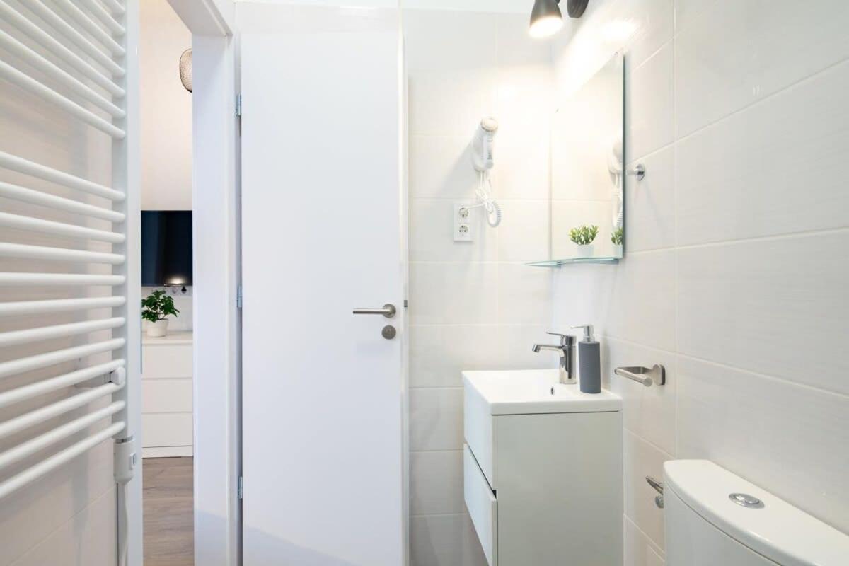 Extreme Central - Modern Mini Studio Budapest Ngoại thất bức ảnh